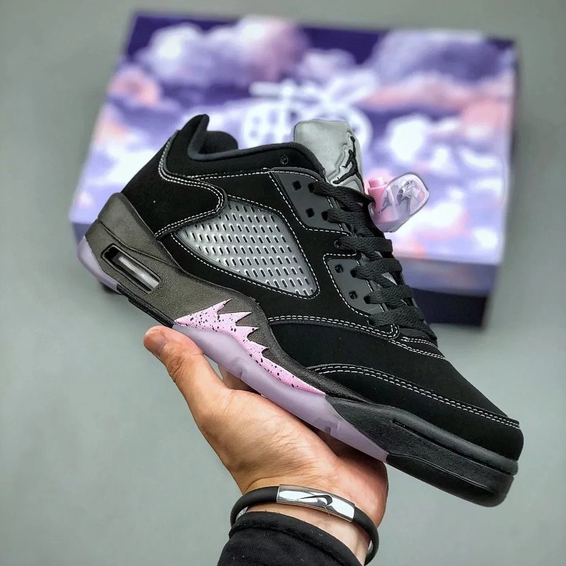 import placeholder for 900